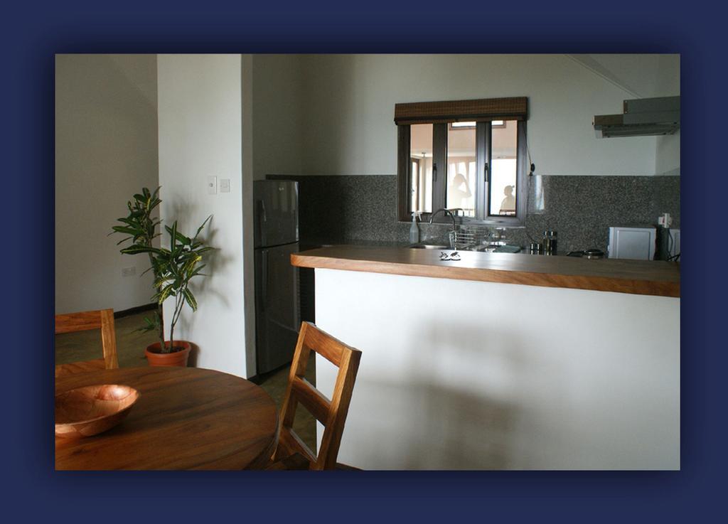 L'Hirondelle Self Catering Guest House Anse Volbert Village Pokoj fotografie