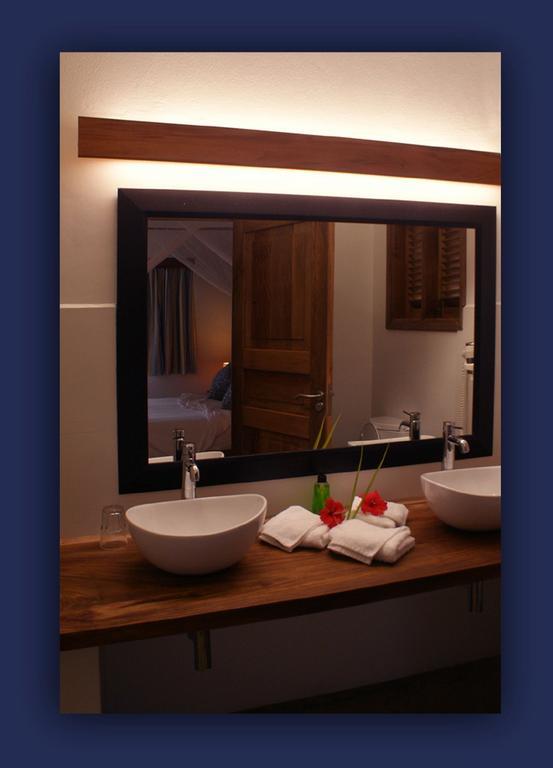 L'Hirondelle Self Catering Guest House Anse Volbert Village Pokoj fotografie