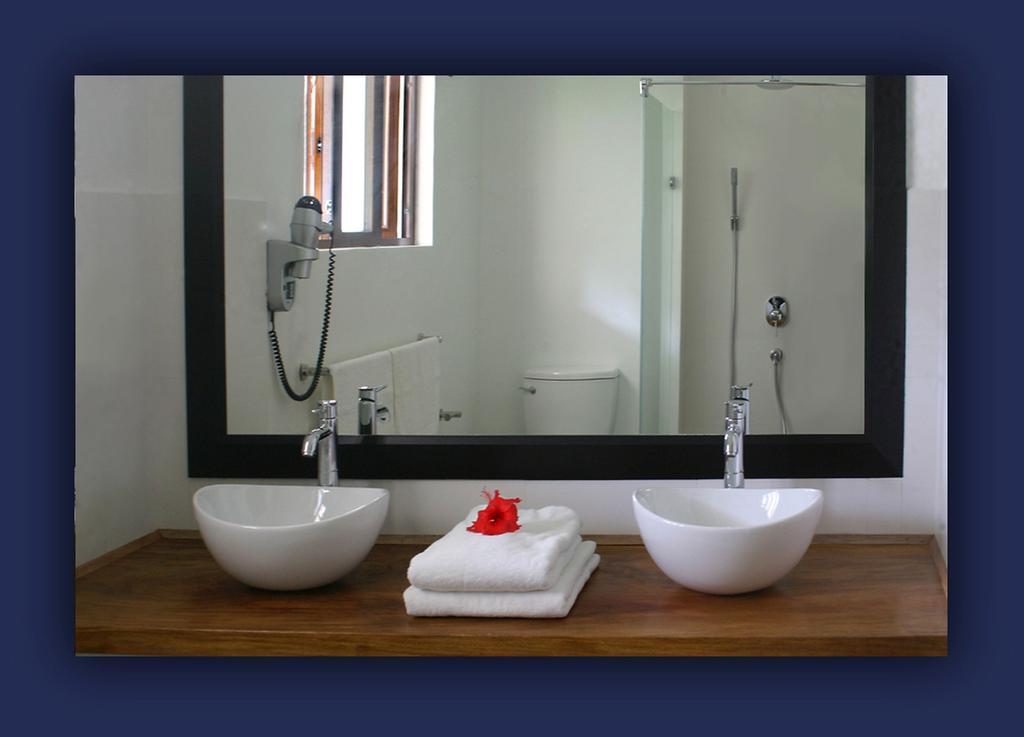 L'Hirondelle Self Catering Guest House Anse Volbert Village Pokoj fotografie